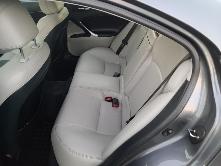 2012 Lexus IS 250 photo