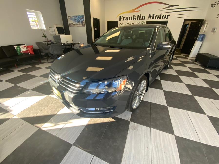 2015 Volkswagen Passat 4dr Sdn 1.8T Auto Sport PZEV photo