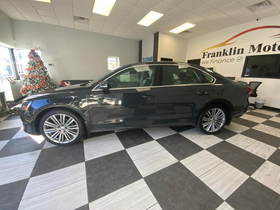 2015 Volkswagen Passat 4dr Sdn 1.8T Auto Sport PZEV photo