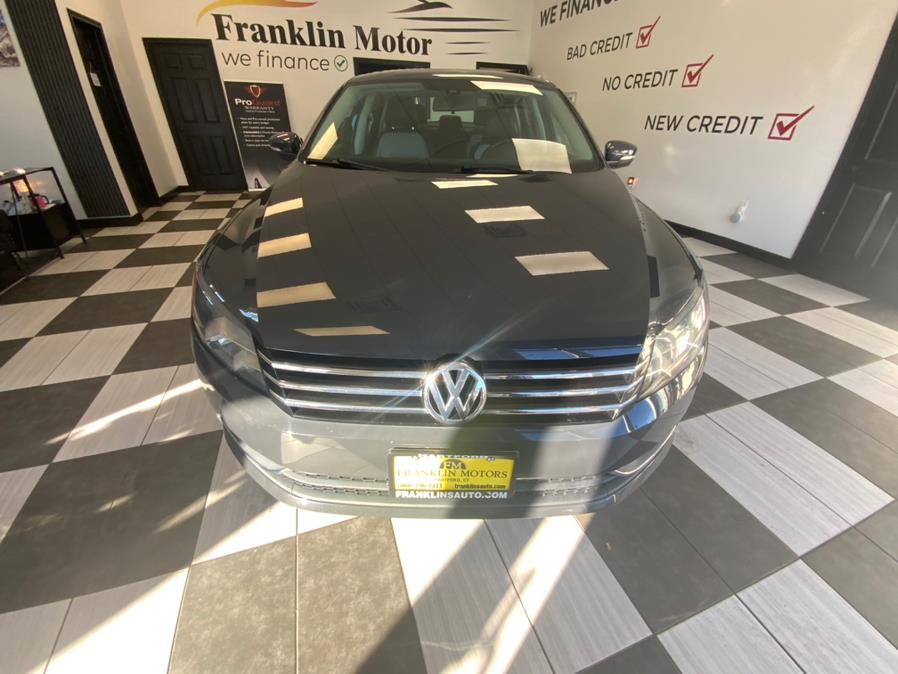 2015 Volkswagen Passat 4dr Sdn 1.8T Auto Sport PZEV photo