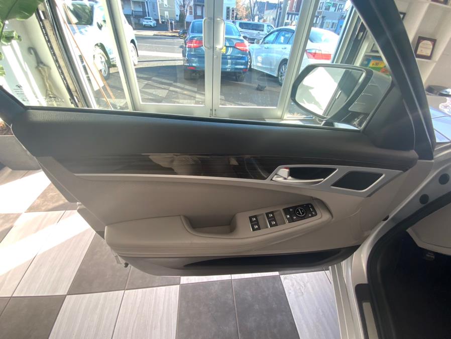 2015 Hyundai Genesis 3.8L photo