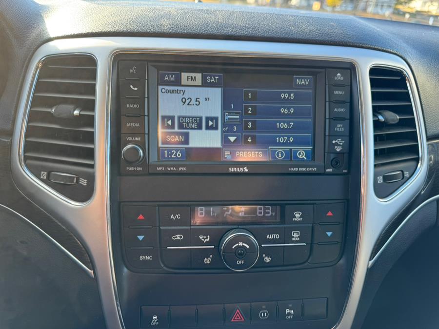 2011 Jeep Grand Cherokee Laredo photo