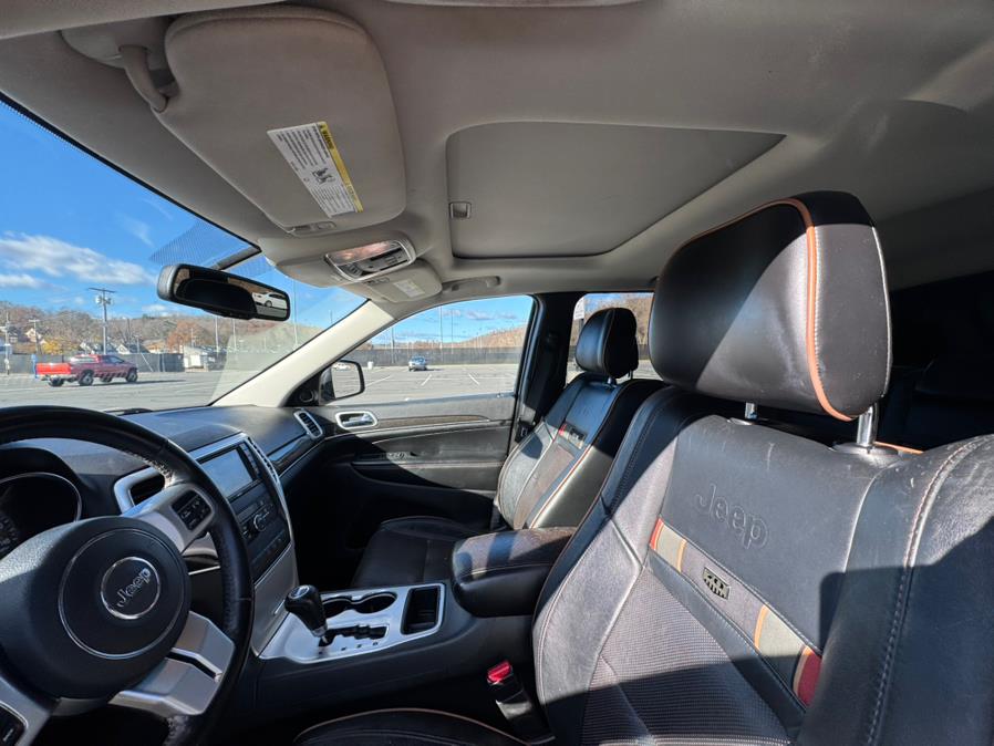 2011 Jeep Grand Cherokee Laredo photo