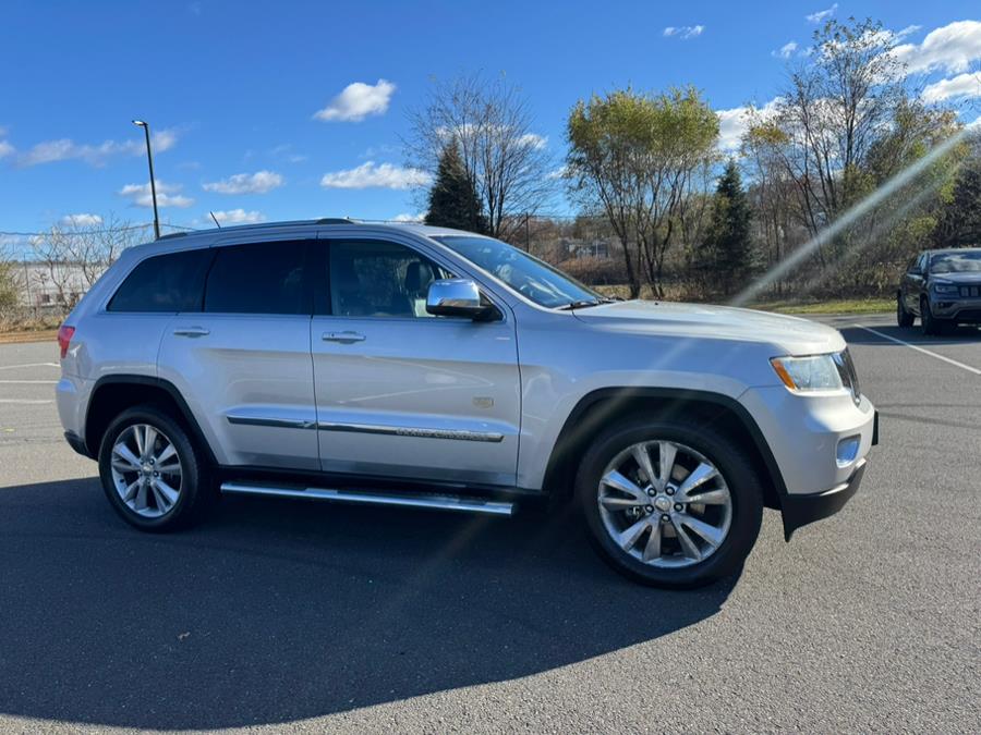 2011 Jeep Grand Cherokee Laredo photo