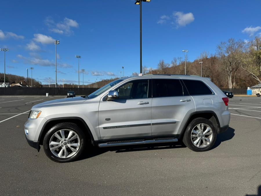 2011 Jeep Grand Cherokee Laredo photo