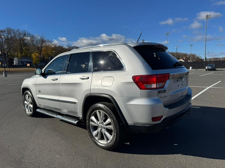 2011 Jeep Grand Cherokee Laredo photo