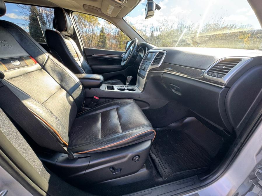 2011 Jeep Grand Cherokee Laredo photo