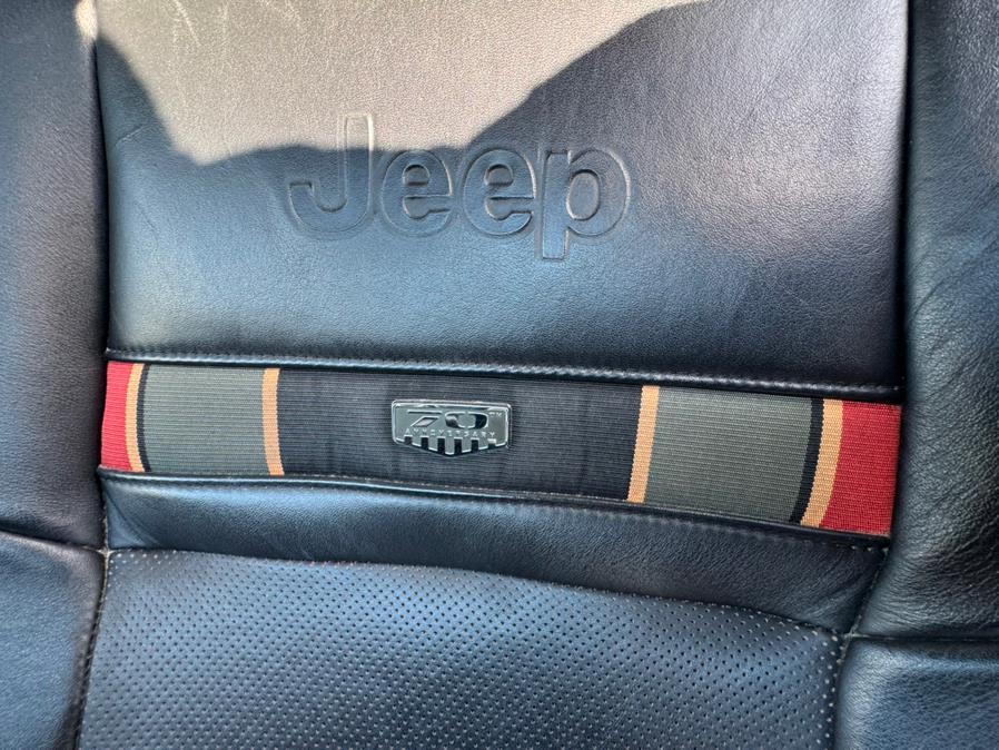 2011 Jeep Grand Cherokee Laredo photo