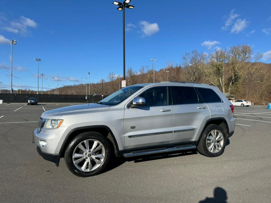 2011 Jeep Grand Cherokee Laredo photo
