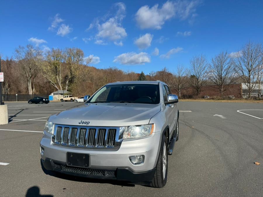 2011 Jeep Grand Cherokee Laredo photo