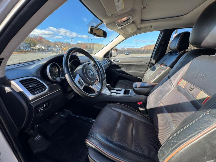 2011 Jeep Grand Cherokee Laredo photo