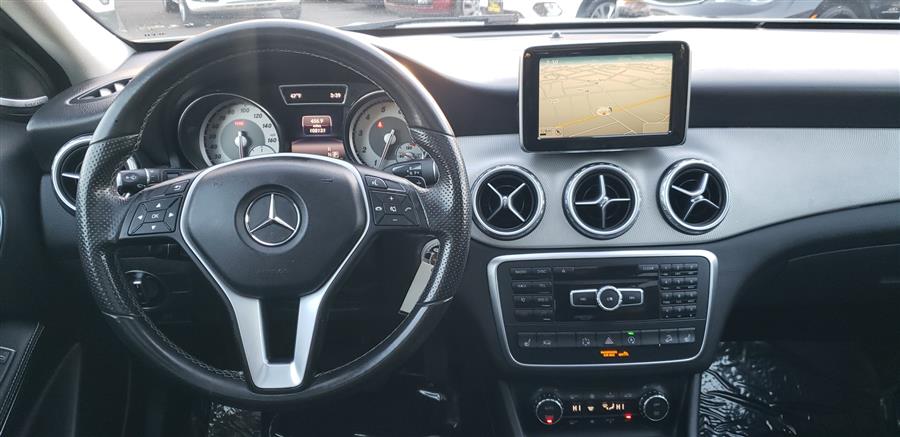 2015 Mercedes-Benz GLA-Class 4MATIC 4dr GLA 250 photo