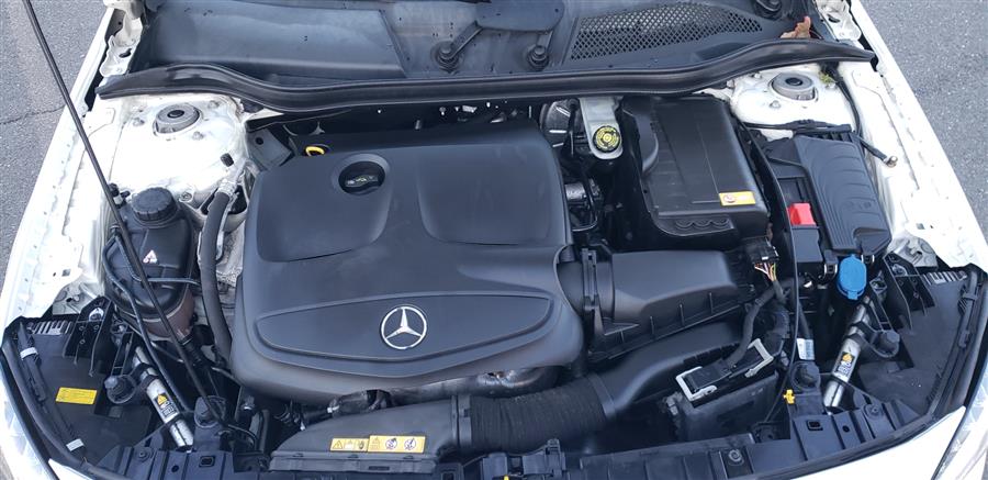 2015 Mercedes-Benz GLA-Class 4MATIC 4dr GLA 250 photo