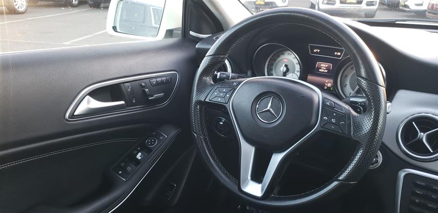 2015 Mercedes-Benz GLA-Class 4MATIC 4dr GLA 250 photo