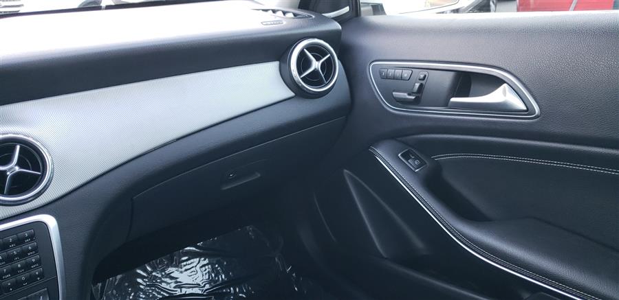 2015 Mercedes-Benz GLA-Class 4MATIC 4dr GLA 250 photo