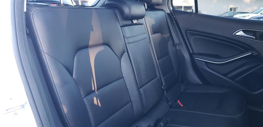 2015 Mercedes-Benz GLA-Class 4MATIC 4dr GLA 250 photo