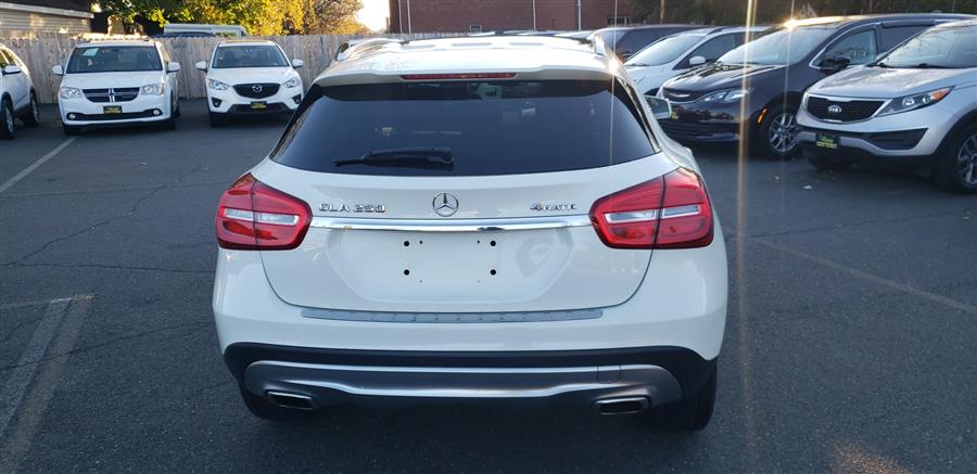 2015 Mercedes-Benz GLA-Class 4MATIC 4dr GLA 250 photo