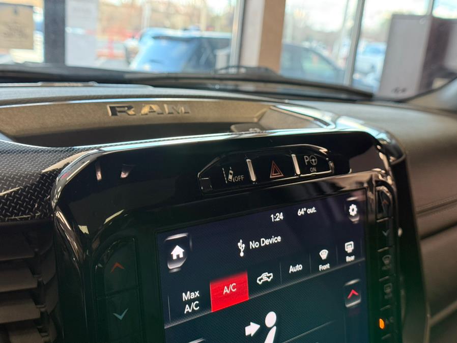 2020 RAM 1500 rebel 4x4 Crew Cab 5''7