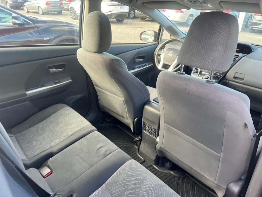 2012 Toyota Prius v Two photo