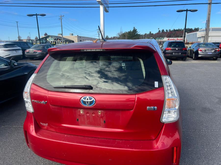 2012 Toyota Prius v Two photo