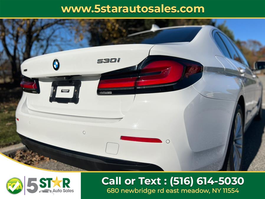 2021 BMW 5-Series 530i xDrive Sedan photo