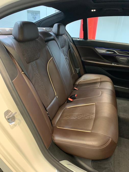 2021 BMW 7-Series 750i xDrive Sedan photo