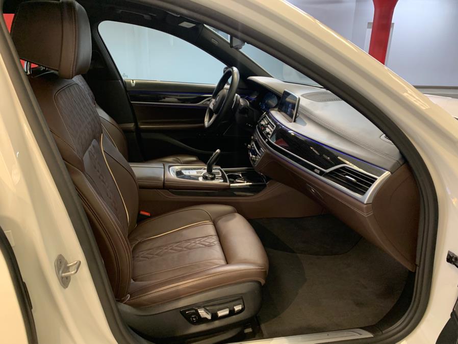 2021 BMW 7-Series 750i xDrive Sedan photo