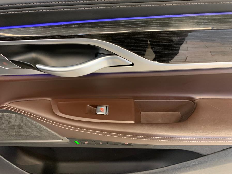 2021 BMW 7-Series 750i xDrive Sedan photo
