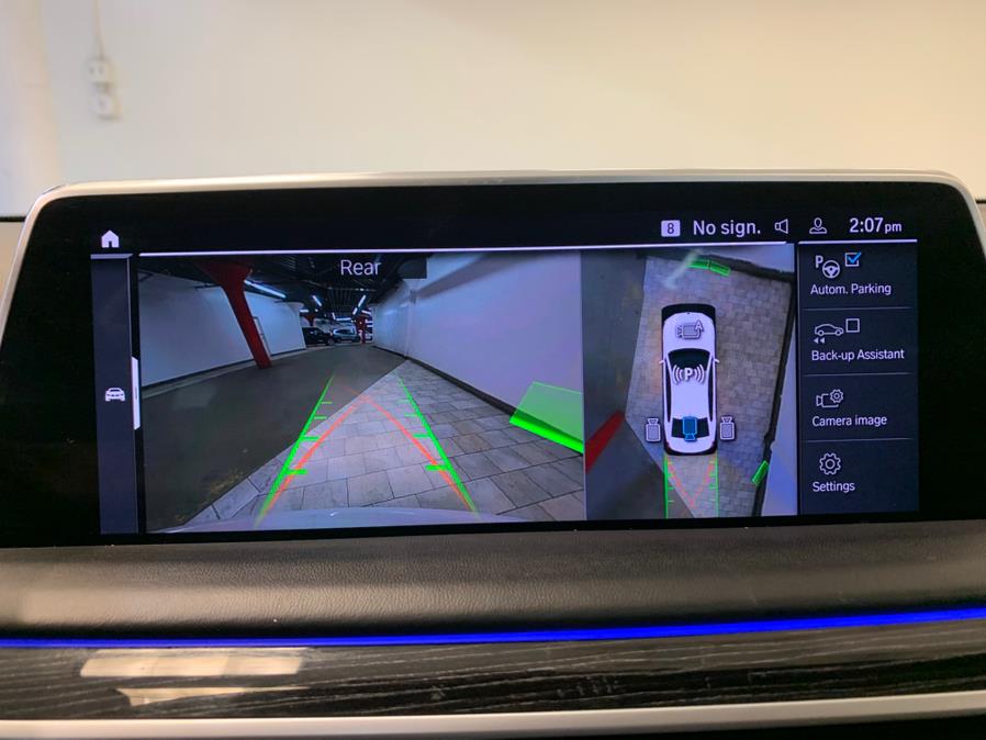 2021 BMW 7-Series 750i xDrive Sedan photo