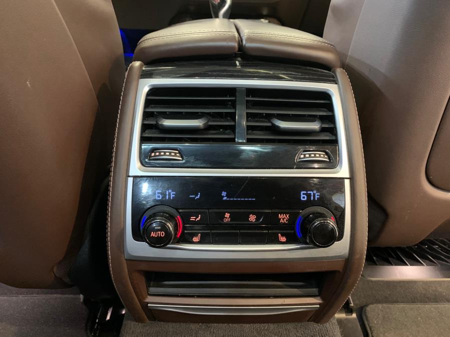 2021 BMW 7-Series 750i xDrive Sedan photo