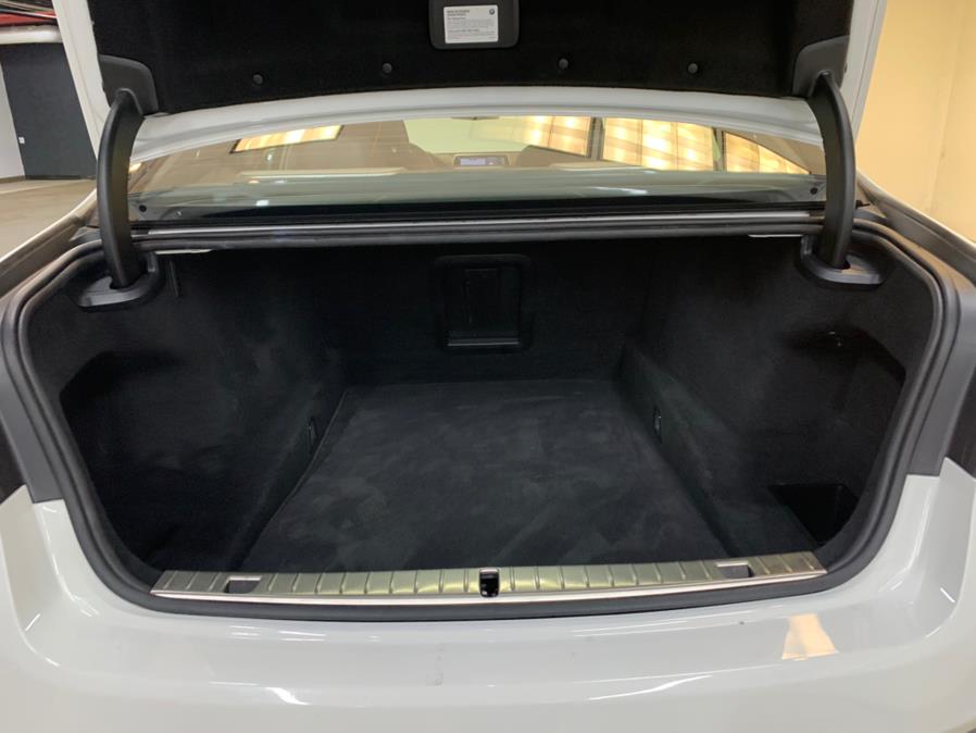 2021 BMW 7-Series 750i xDrive Sedan photo