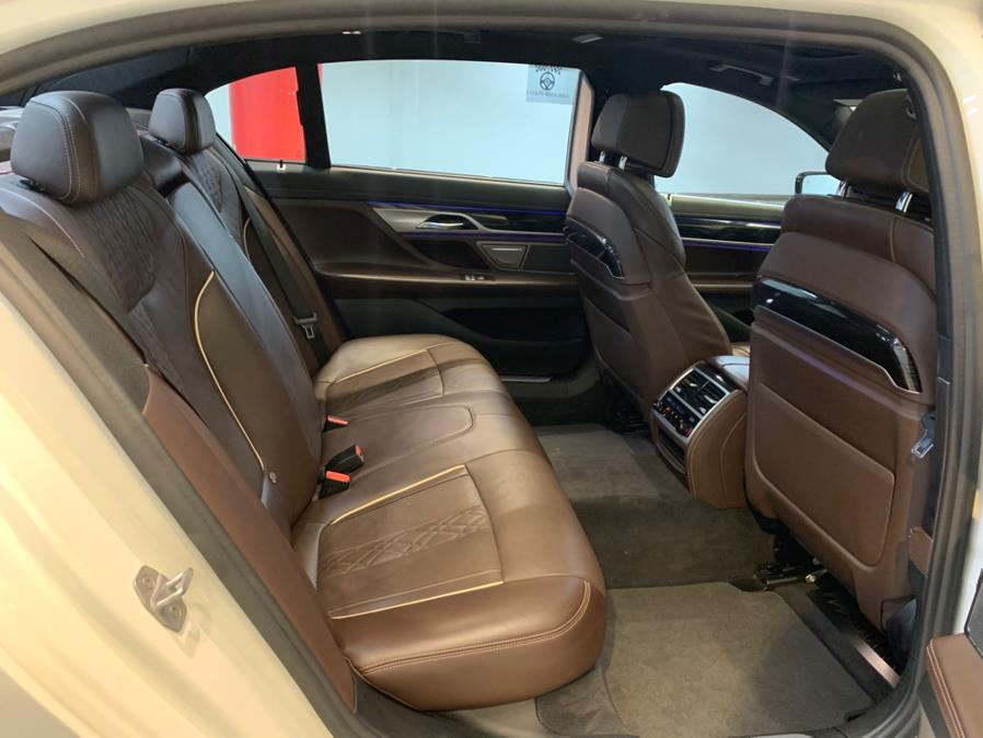 2021 BMW 7-Series 750i xDrive Sedan photo
