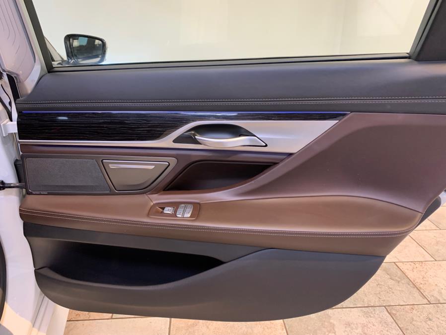 2021 BMW 7-Series 750i xDrive Sedan photo