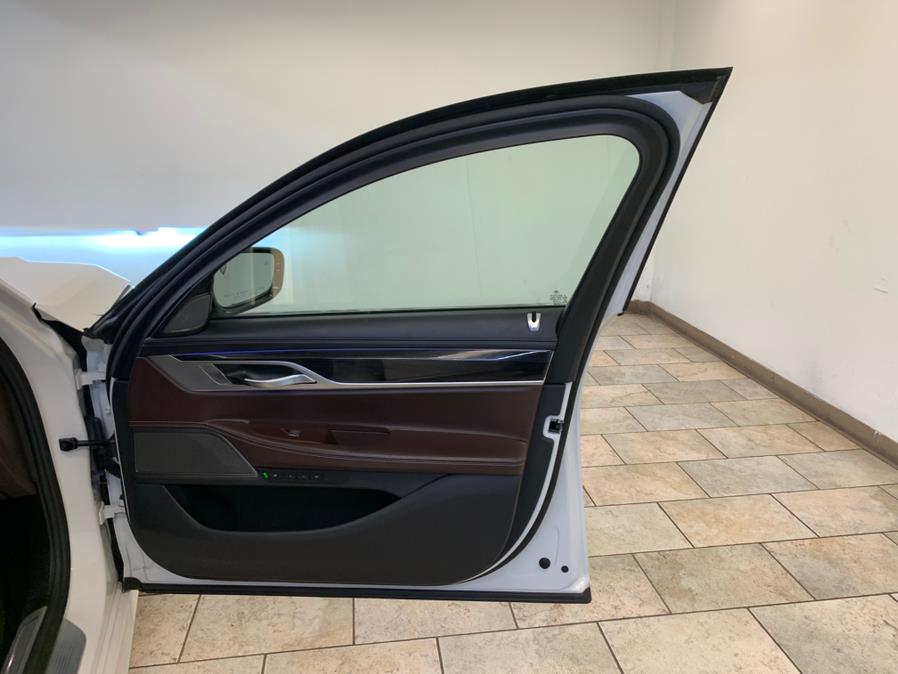 2021 BMW 7-Series 750i xDrive Sedan photo