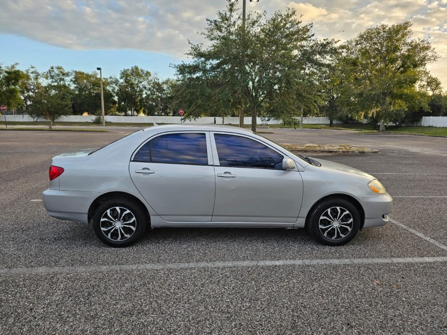 2005 Toyota Corolla CE photo