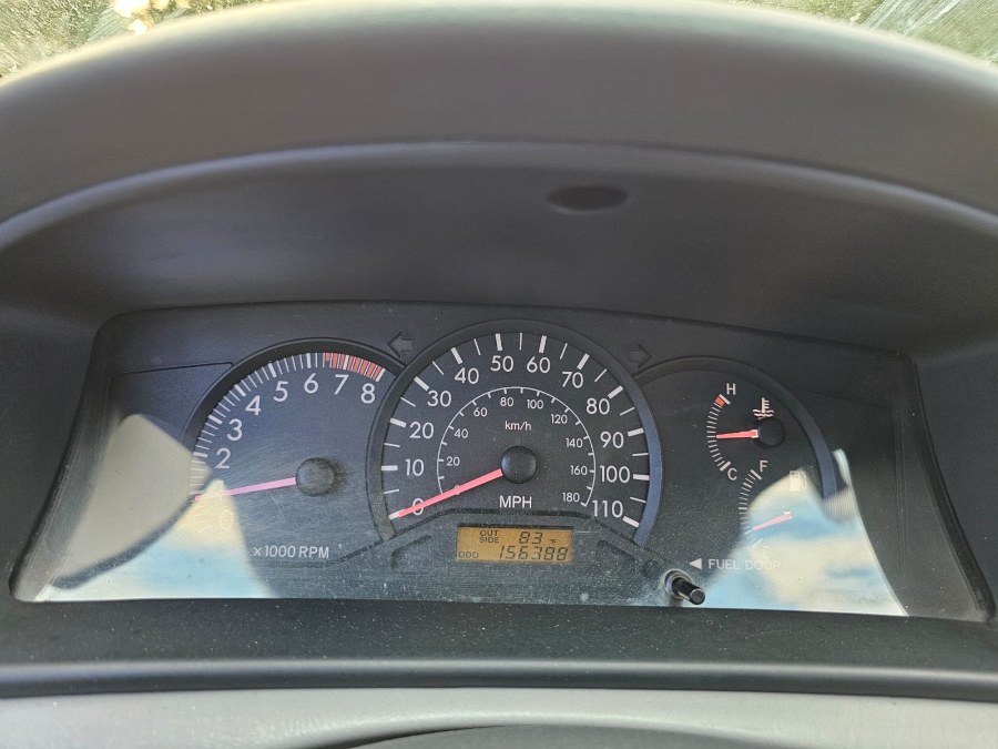 2005 Toyota Corolla CE photo