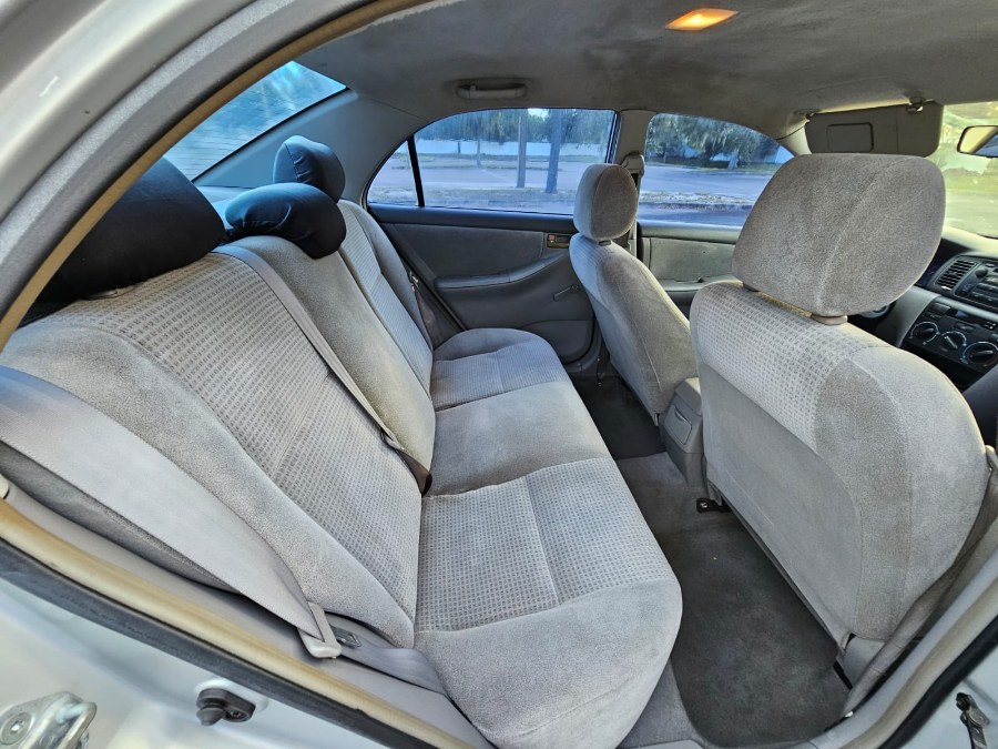 2005 Toyota Corolla CE photo