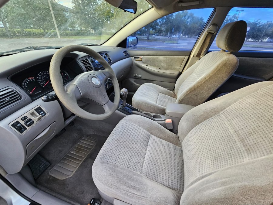 2005 Toyota Corolla CE photo