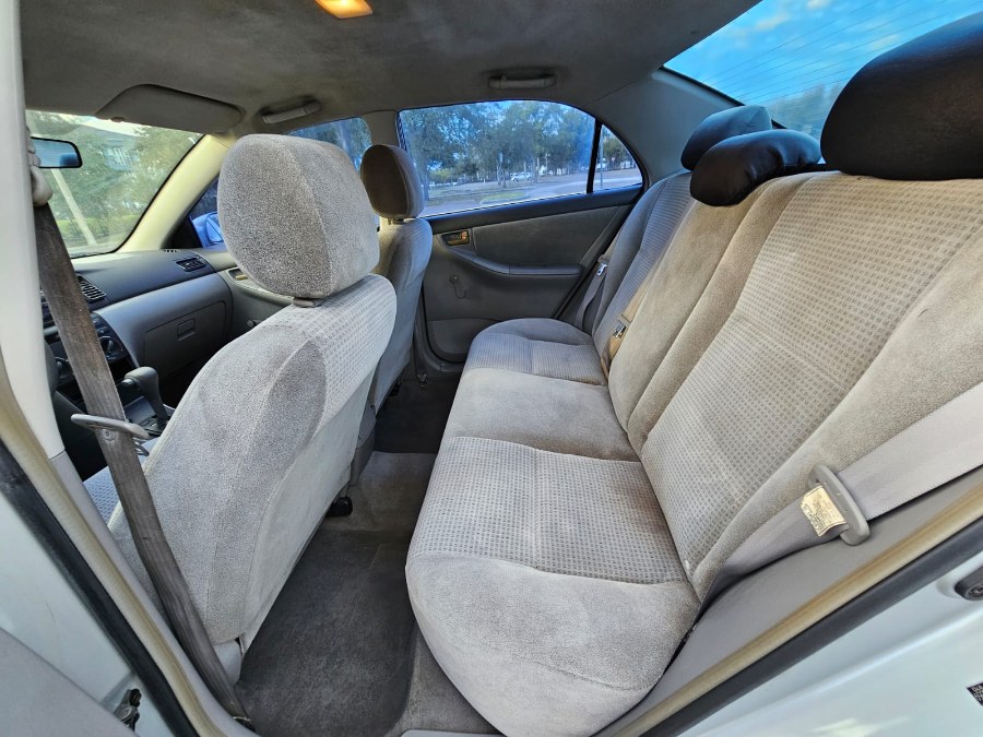2005 Toyota Corolla CE photo