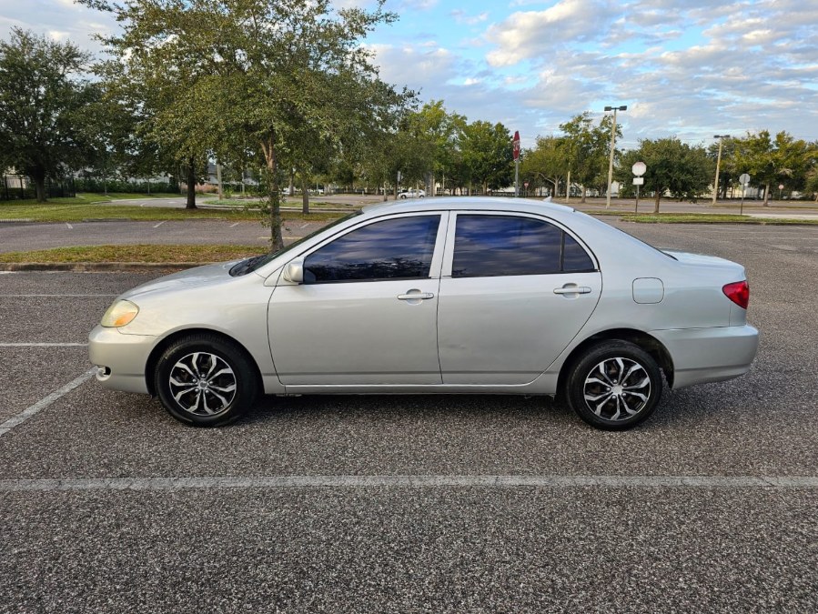2005 Toyota Corolla CE photo