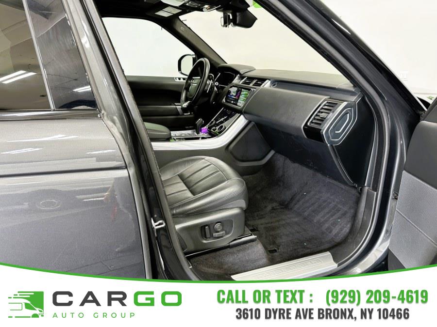 2022 Land Rover Range Rover Sport Turbo i6 MHEV HSE Silver Editi photo