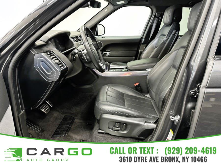 2022 Land Rover Range Rover Sport Turbo i6 MHEV HSE Silver Editi photo