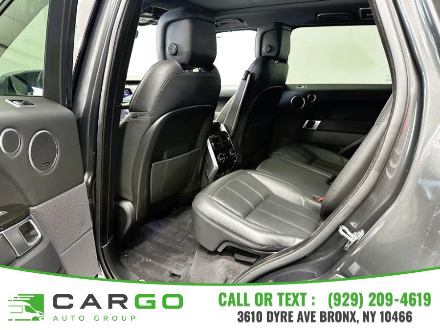2022 Land Rover Range Rover Sport Turbo i6 MHEV HSE Silver Editi photo