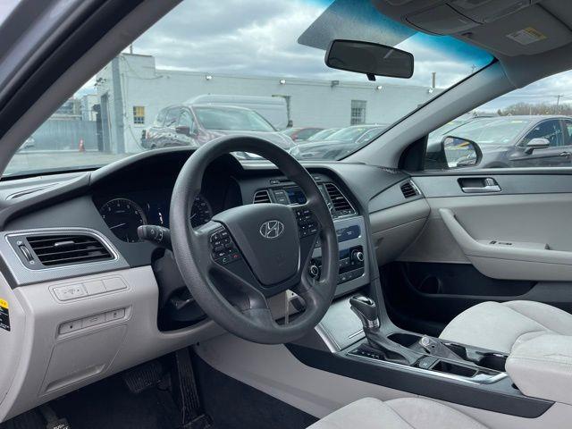 2015 Hyundai Sonata SE photo