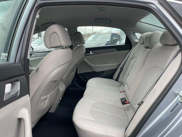 2015 Hyundai Sonata SE photo