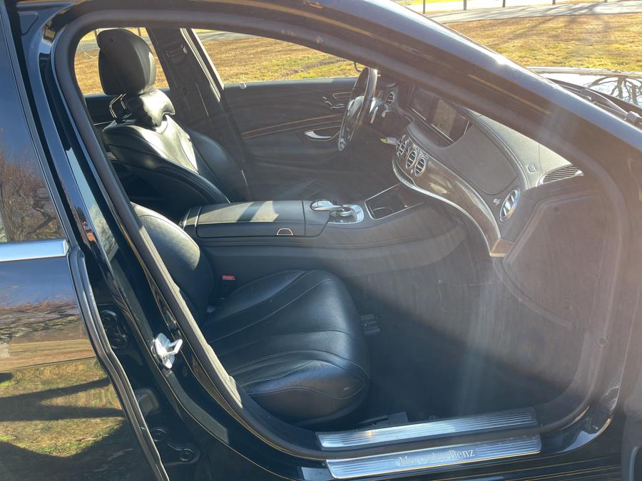 2015 Mercedes-Benz S-Class S550 4MATIC photo