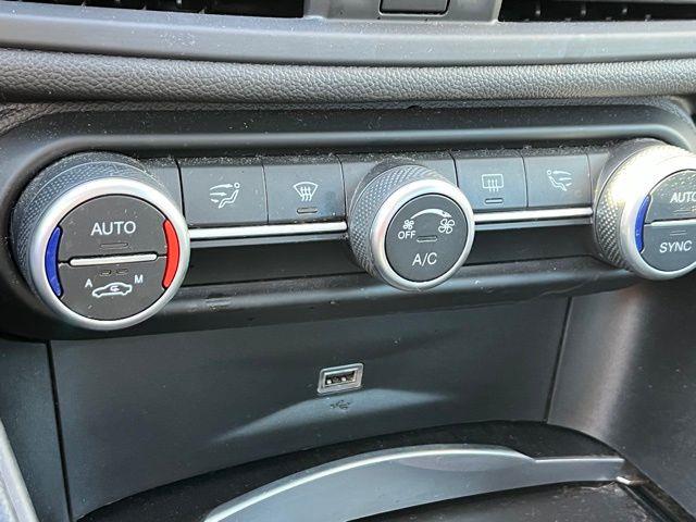 2019 Alfa Romeo Giulia photo