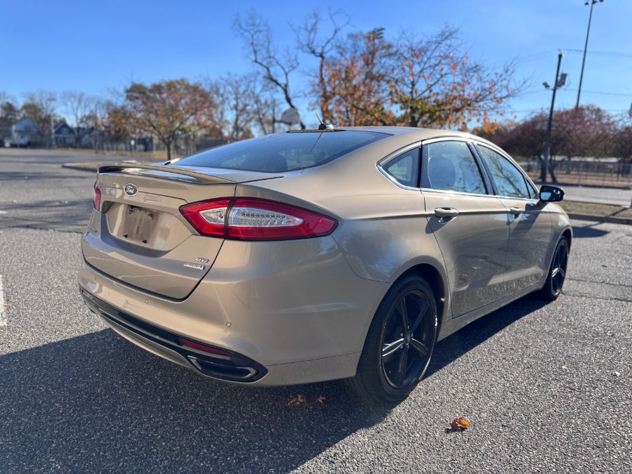 2016 Ford Fusion 4dr Sdn SE FWD photo