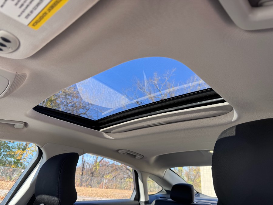 2016 Ford Fusion 4dr Sdn SE FWD photo