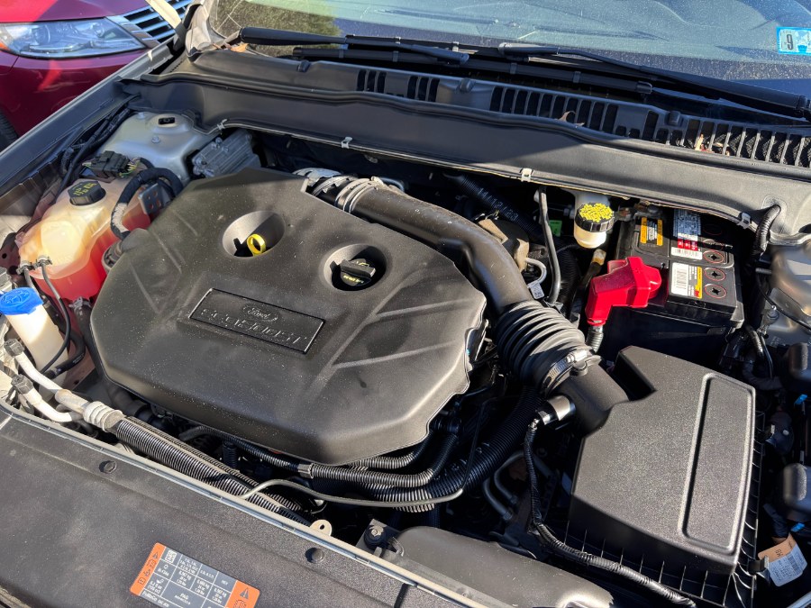 2016 Ford Fusion 4dr Sdn SE FWD photo
